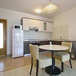 Apartment Florinda 2091 Pula