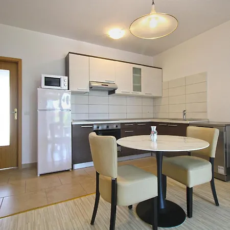 Appartamento Florinda 2091 Pola