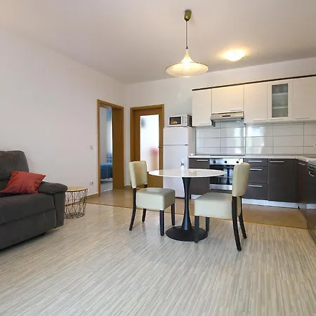 Florinda 2091 Apartmán
